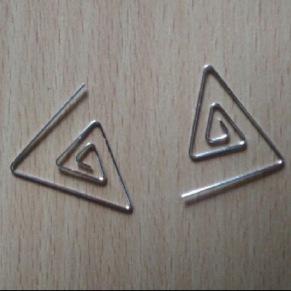 New Silver Triangle Threader Earrings Unique - Picture 2 of 3